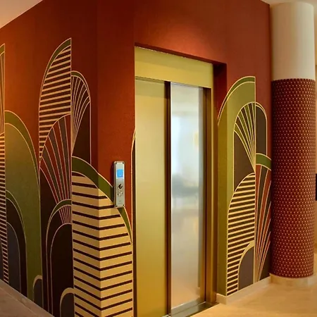 Charming With Sea-view Terrace Apartment *