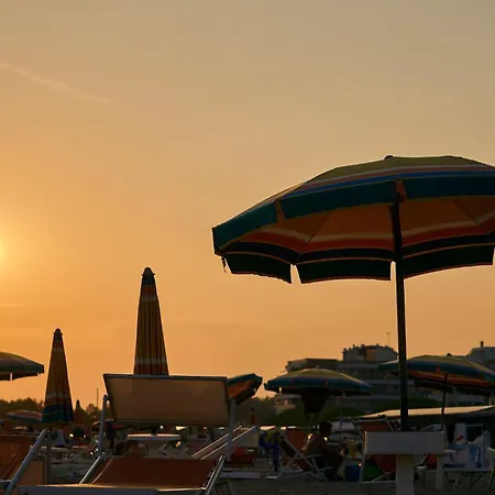 Charming With Sea-view Terrace Apartment Bibione