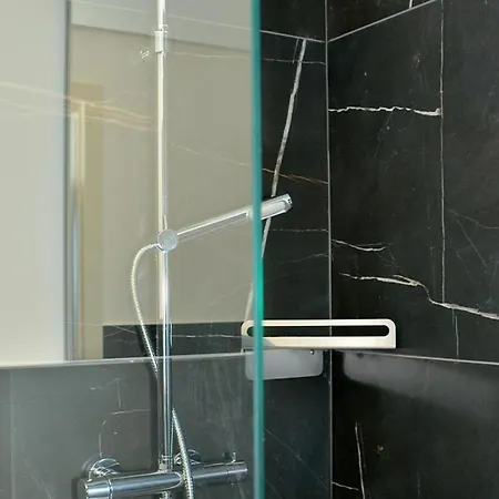 דירה Charming With Sea-view Terrace *