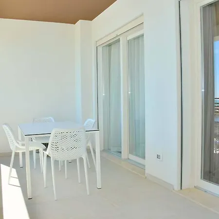 Charming With Sea-view Terrace Bibione